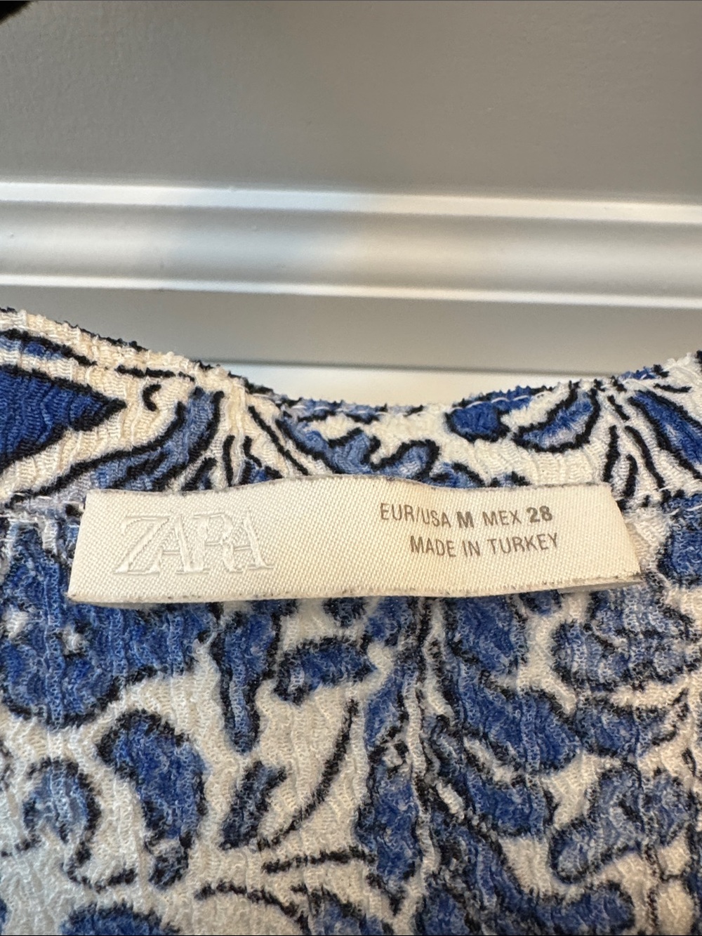 Zara Blue and Cream Floral Midi Dress - Picture 4 of 5